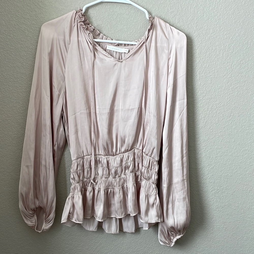 LUSH small powder puff top.